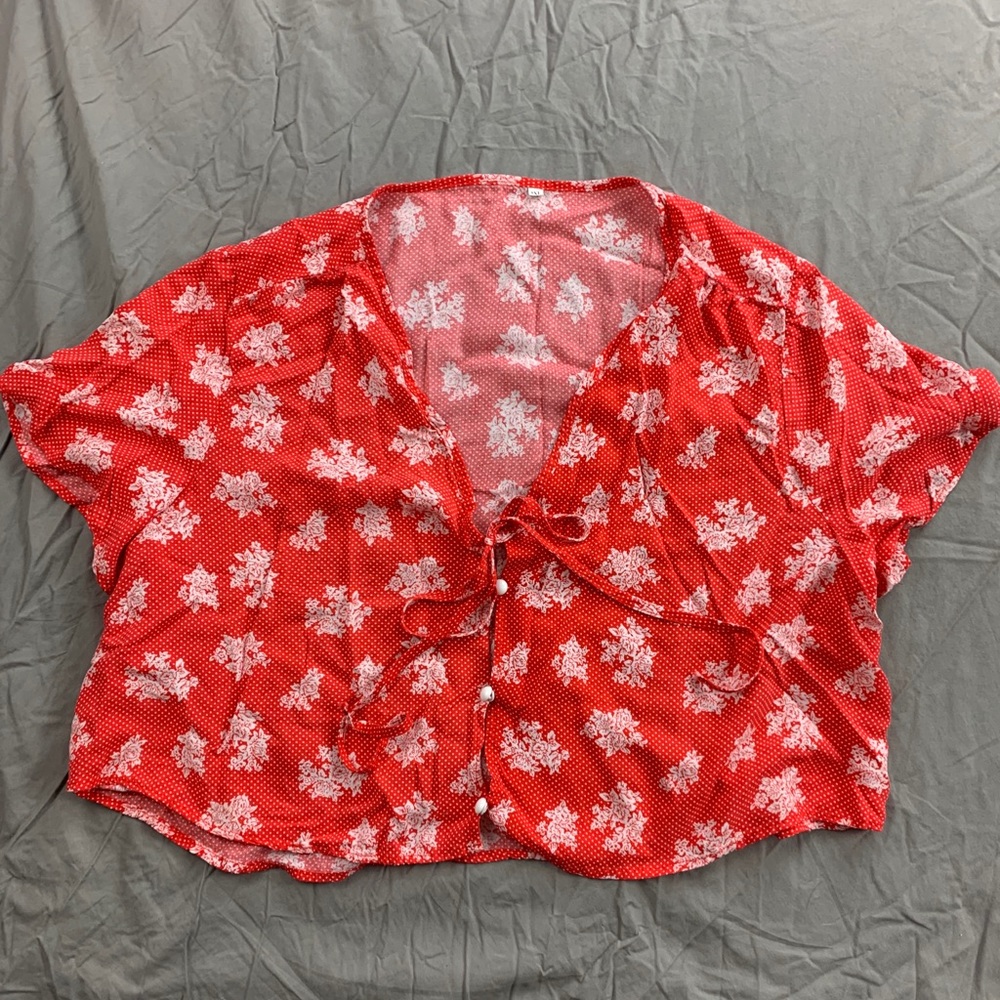 Shien red with white flower pattern crop top
